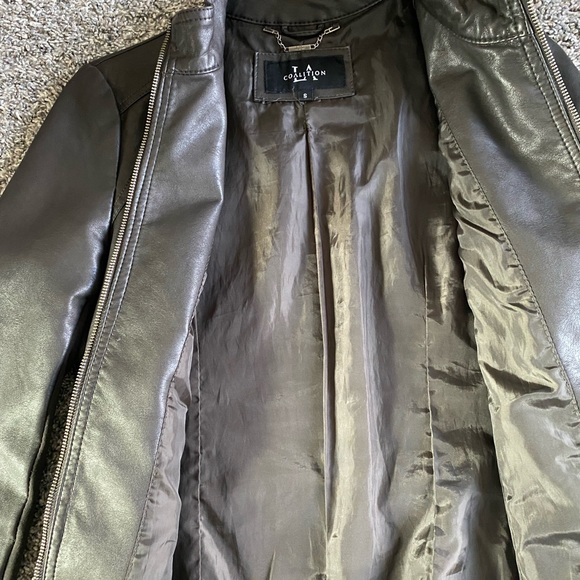 Genuine Black Leather Jacket - Picture 2 of 3